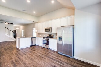 17684 Tree of Heaven in Conroe, TX - Building Photo - Building Photo