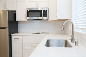 15042 Cullen St in Whittier, CA - Foto de edificio - Building Photo