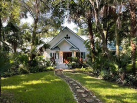 4502 Wild Turkey Trail in Okeechobee, FL - Building Photo