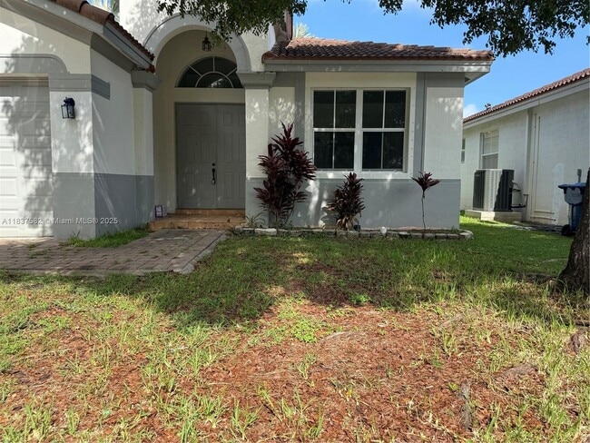 24301 SW 107th Ave in Homestead, FL - Building Photo - Building Photo