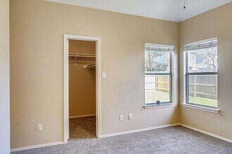 2858 Southampton Way in Round Rock, TX - Building Photo - Building Photo