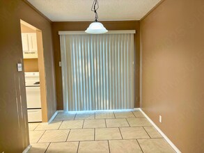 8808 Meadow Range St in San Antonio, TX - Building Photo - Building Photo