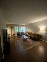 6801 Shier Cove, Unit APT B in Austin, TX - Building Photo - Building Photo