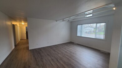 2525 SE Thompson St in Corvallis, OR - Building Photo - Building Photo