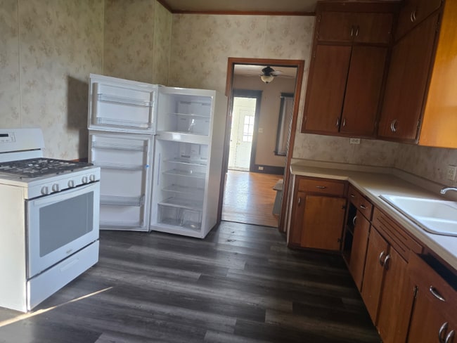 12415 W Derby Pl in Butler, WI - Building Photo - Building Photo