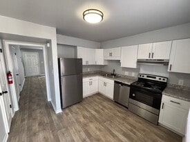 Forest Hills Townhomes in Charlotte, NC - Building Photo