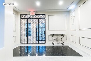 67 W 107th St in New York, NY - Building Photo