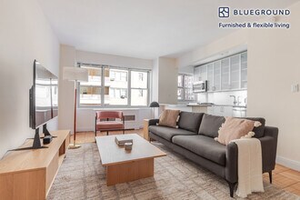 30 Park Ave in New York, NY - Foto de edificio - Building Photo