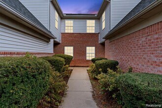 17157 Higdon Dr in Brownstown Township, MI - Building Photo - Building Photo