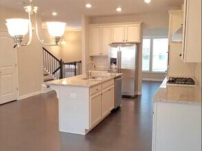 891 Sunset Park Dr in Suwanee, GA - Building Photo - Building Photo