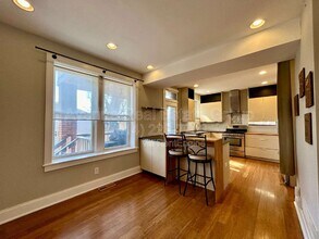 5804 Pershing Ave in St. Louis, MO - Building Photo - Building Photo