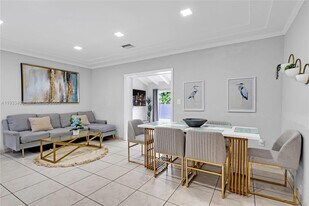 437 NE 107th St in Miami, FL - Building Photo