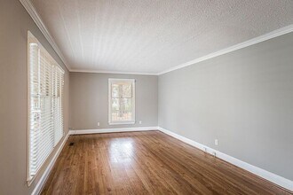 2509 Baytree Dr in Greensboro, NC - Building Photo - Building Photo