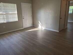 2540 E Constance Ct, Unit 2 in Hernando, FL - Foto de edificio - Building Photo