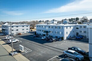 The Arbors in Fall River, MA - Building Photo