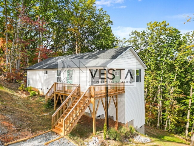 430 Hague Dr in Columbus, NC - Building Photo - Building Photo