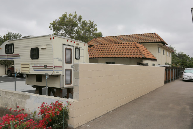 385 Avocado Ave in El Cajon, CA - Building Photo - Building Photo