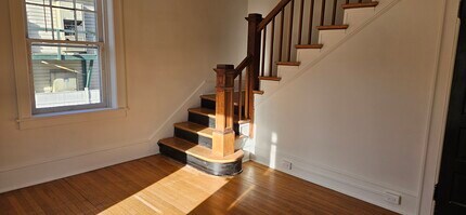 506 E Liberty St, Unit B in Charles Town, WV - Building Photo - Building Photo