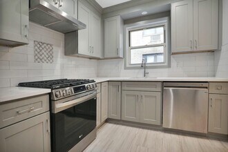 22 Chapel Pl in Great Neck, NY - Building Photo - Building Photo