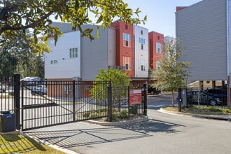 Arive 850 in Tallahassee, FL - Foto de edificio - Building Photo