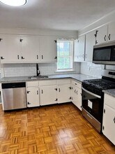 40 Bourne St in Bristol, RI - Building Photo - Building Photo