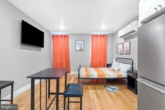 2647 N 17th St in Philadelphia, PA - Building Photo - Building Photo