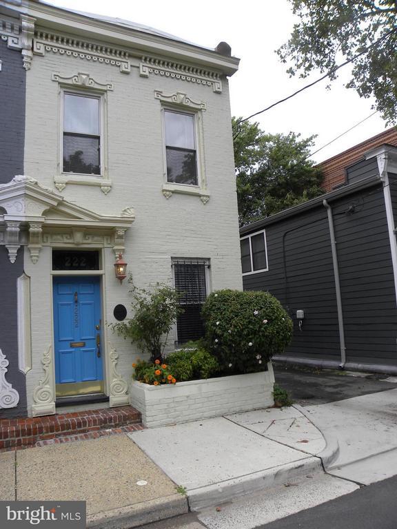 property at 222 N Patrick St