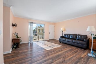 9210 Kenwood Dr in Spring Valley, CA - Building Photo - Building Photo