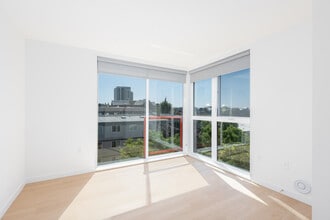 Sora Apartments in Seattle, WA - Building Photo - Interior Photo