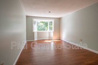 44 Walden Pond Dr in Nashua, NH - Building Photo - Building Photo