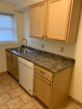 859 St Paul Ave, Unit 9 in St. Paul, MN - Foto de edificio - Building Photo