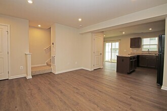 3325 Marble Lp in Rockingham, VA - Foto de edificio - Building Photo