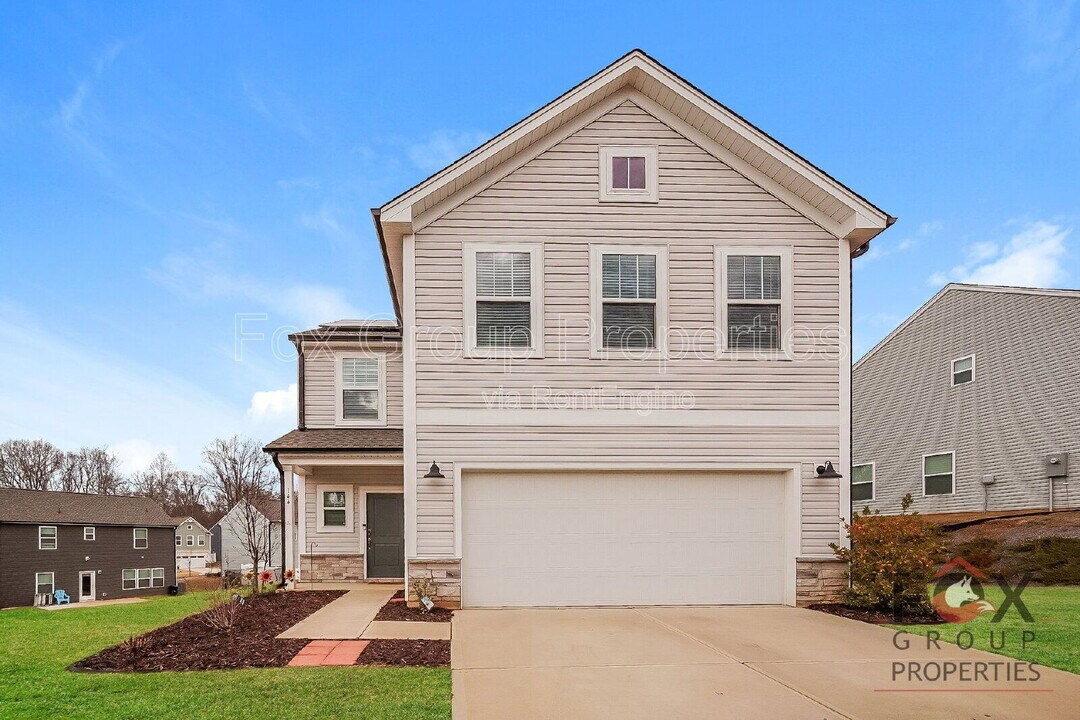 144 Dyssa Lp in Statesville, NC - Building Photo