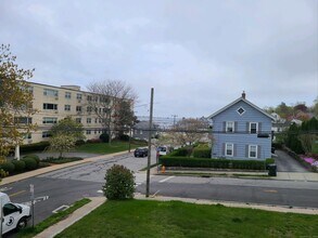 281 Pequot Ave in New London, CT - Building Photo - Building Photo