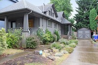 3528 SE Alder St in Portland, OR - Building Photo - Building Photo