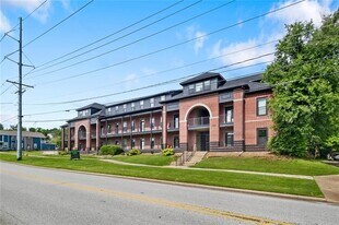 1115 N Leverett Ave in Fayetteville, AR - Building Photo