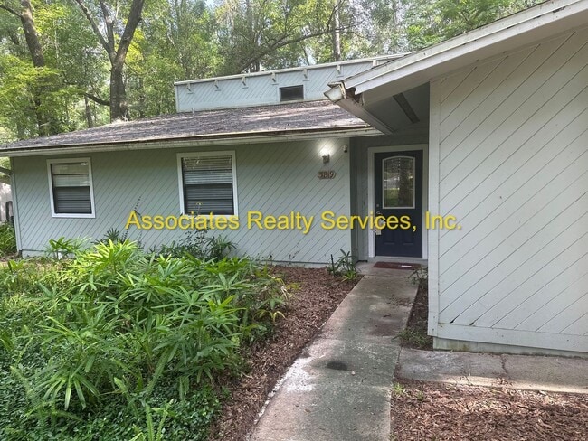 3819 NW 10th Pl in Gainesville, FL - Building Photo - Building Photo