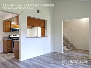 43741 8th St E in Lancaster, CA - Building Photo - Building Photo