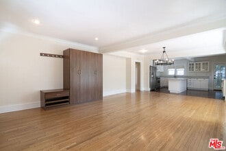 720 N Ogden Dr in Los Angeles, CA - Building Photo - Building Photo