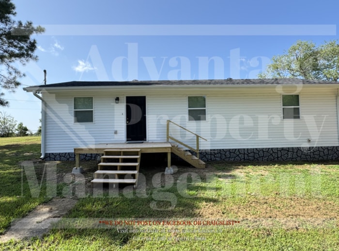 313 W Parker Rd in Plumerville, AR - Building Photo