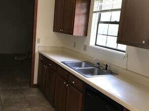 6745 Alan-A-Dale Trail in Tallahassee, FL - Building Photo - Building Photo