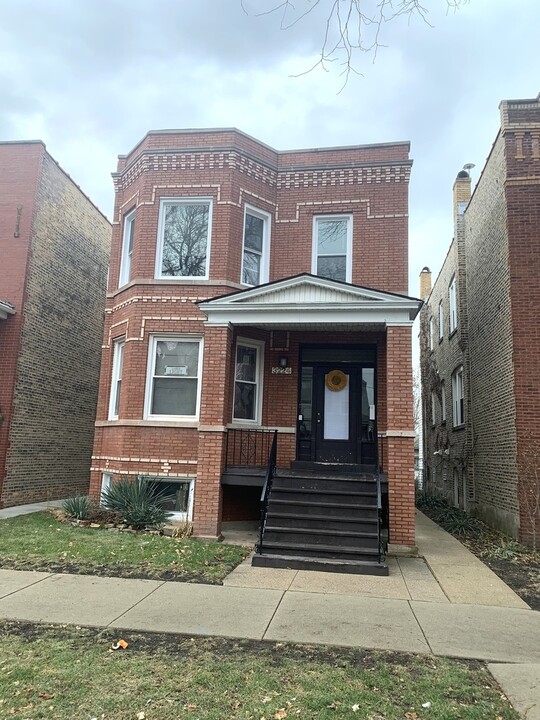 3224 N Lawndale Ave in Chicago, IL - Building Photo