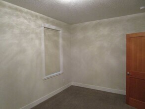 356 SE Sumner Dr in Prineville, OR - Building Photo - Building Photo