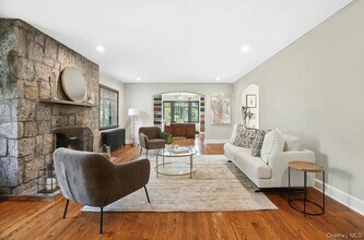 276 Overlook Rd in New Rochelle, NY - Building Photo - Building Photo