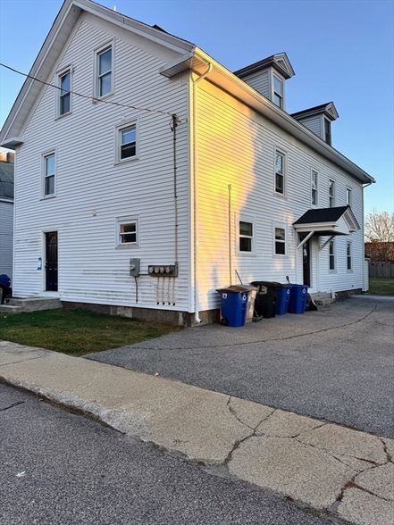 13 Ives St, Unit B in Blackstone, MA - Building Photo