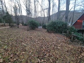 5 Anderson Creek Rd in Canton, NC - Building Photo - Building Photo