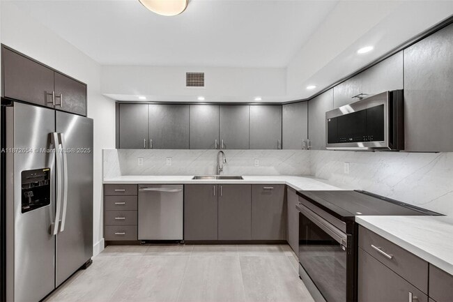 property at 2812 N 46th Ave