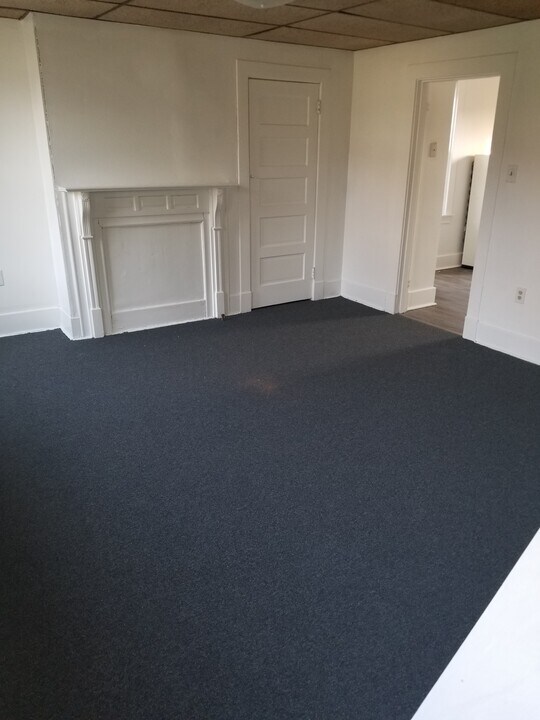 2411 Mount Troy Rd, Unit 2411 Mt. Troy Road, 2nd in Pittsburgh, PA - Building Photo