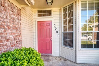 2006 Lee Dr in Denton, TX - Building Photo - Building Photo