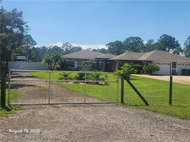 5823 Golden Rd in Sebring, FL - Building Photo - Building Photo